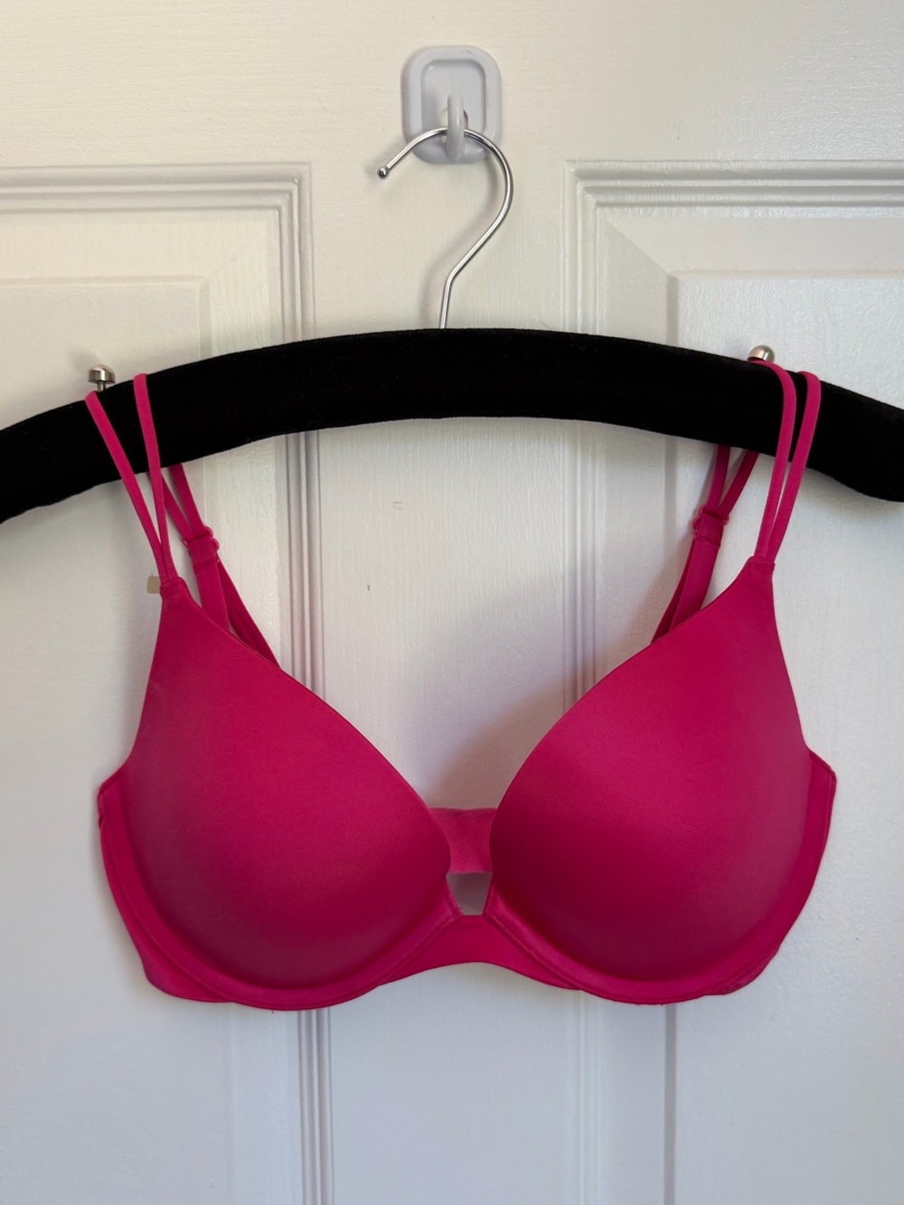Victoria's Secret 32D Infinity Edge Smooth, Hot Pink Double-Strap Push Bra